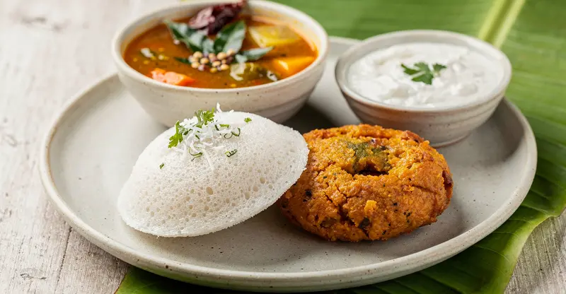 1 Idly 1 Vada (Sambhar Dip)