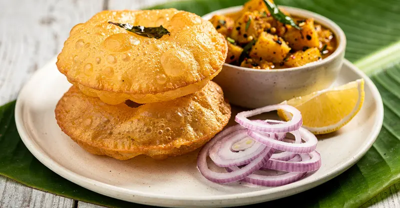 (3)Poori with Aloo Curry