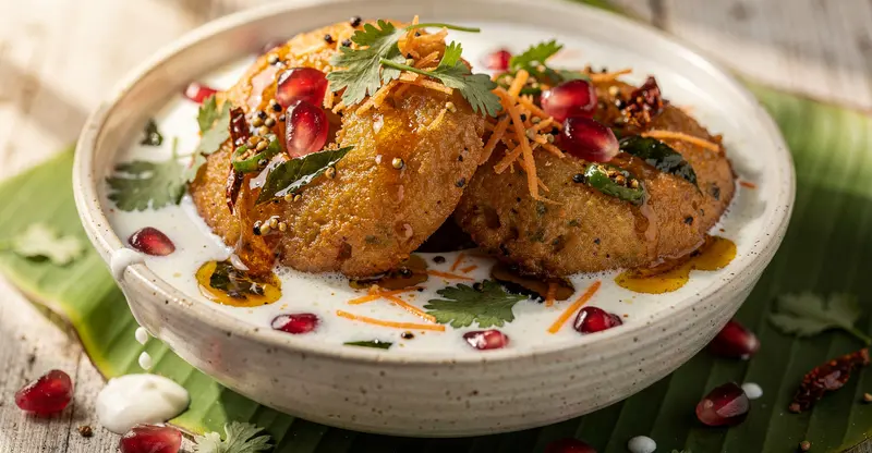 Perugu (curd) Vada (2 pieces)