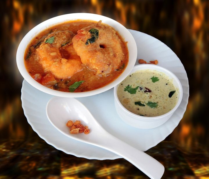 Sambhar Medu Vada(2 pieces)